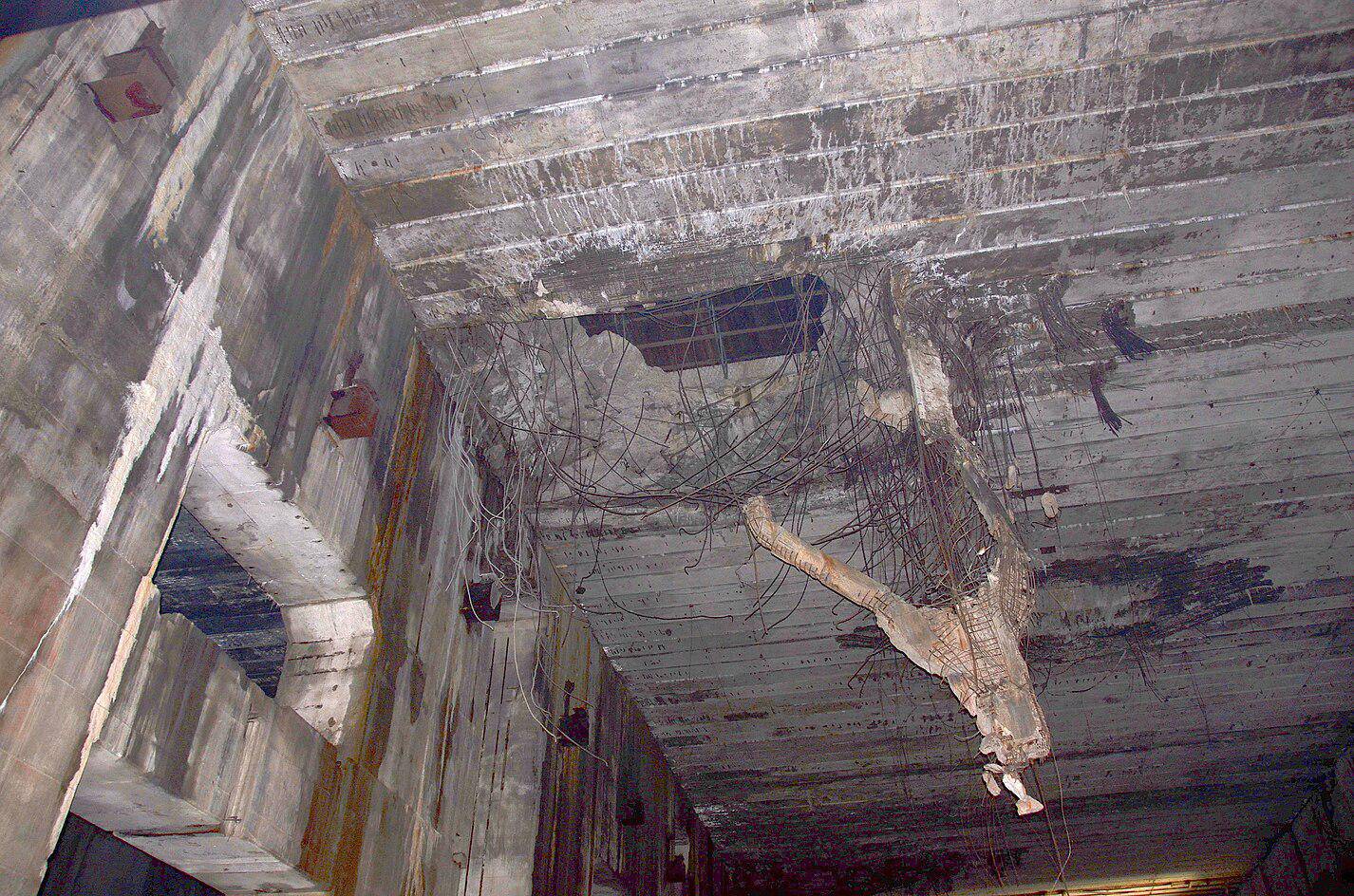 U Boot Bunker Valentin Bombeneinschlag